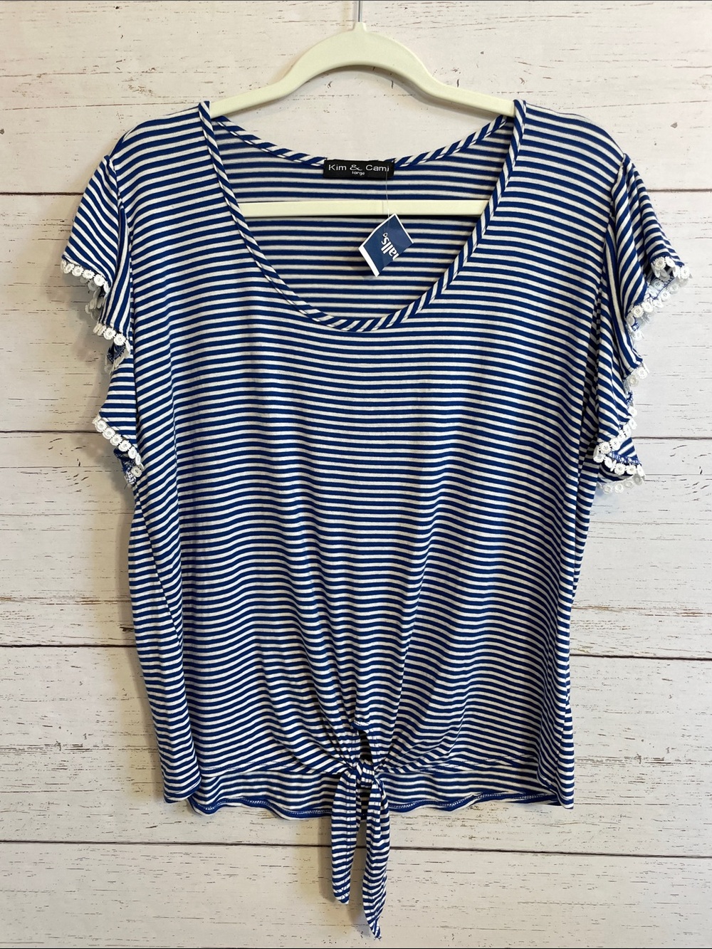 Kim & Cami Blue/White Striped Tie-Front Short Ruffle Sleeve Top, size L, NWT
